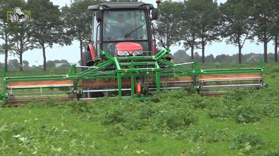 Aardappelopslag bestrijden met CombCut door H.S Agri BV Trekkerweb