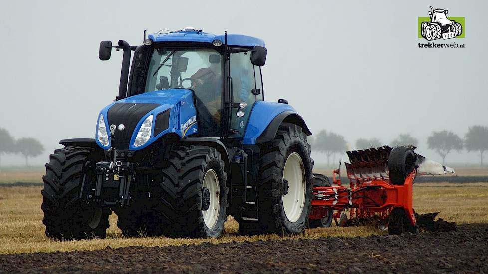 Nationale en Europese ploegwedstrijden van start in Veendam Trekkerweb Ploughing contest Holland