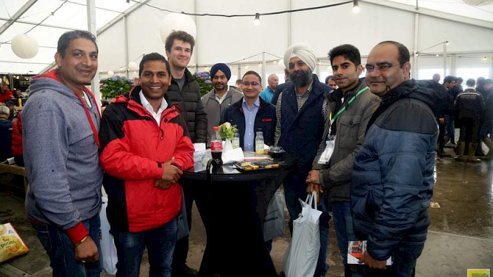 PotatoEurope trekt traditiegetrouw bezoekers van over de hele wereld, zoals deze delegatie uit India.