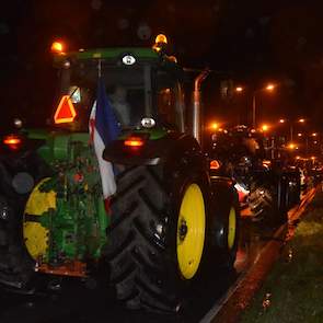 Om 02.00 uur klinkt het startsein en gaan de boeren op pad.