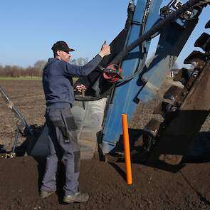 Dit scheelt een extra werkgang met een tractor en dus ook de inzet van een extra collega.