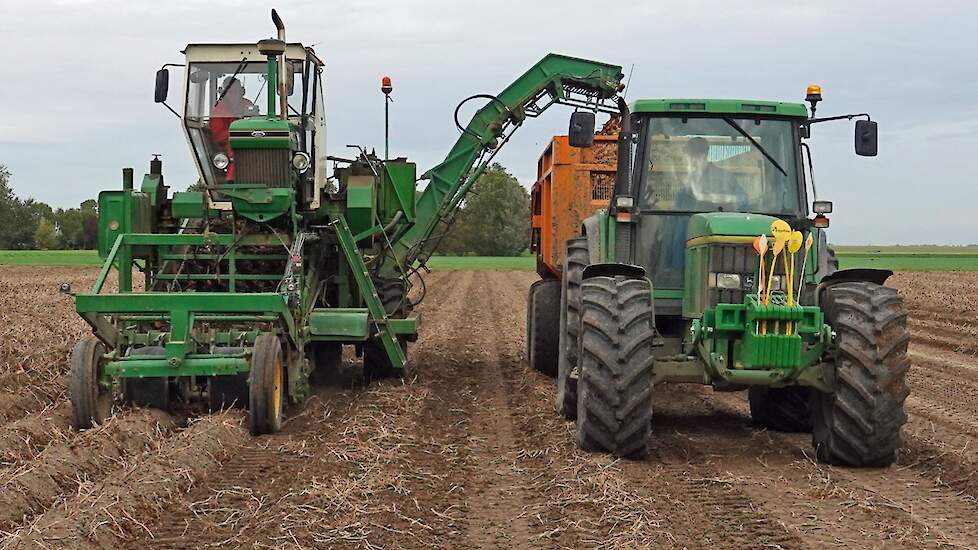 Deze tweerijige Krakei-zelfrijder met opgebouwde Ford 7610 stamt uit 1993. Krakei werkte vaak met Ford trekkers als krachtbron.